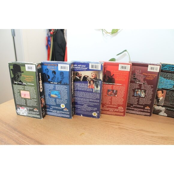 James Bond 007 VHS Colletction Lot of 9 - TESTED and WORKING. - Picture 11 of 17